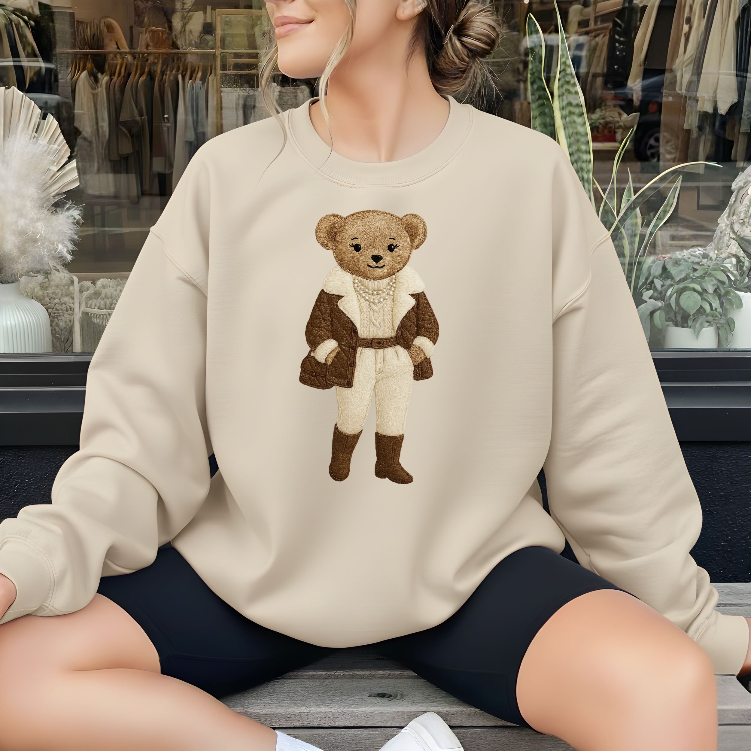 Cozy Fashionable Bear Graphic Sweatshirt for Casual Days