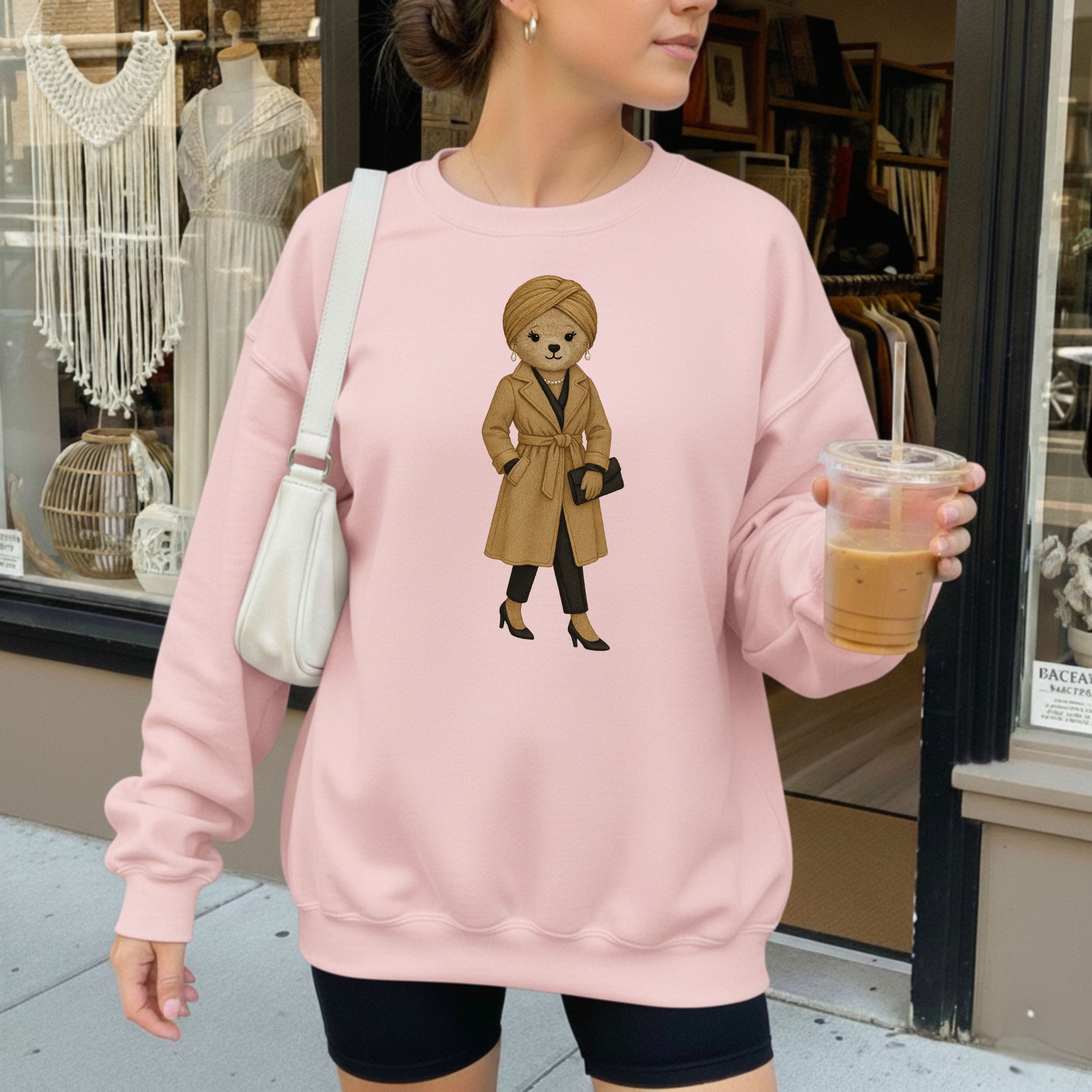 Stylish Bear Print Sweatshirt Fashionable Apparel