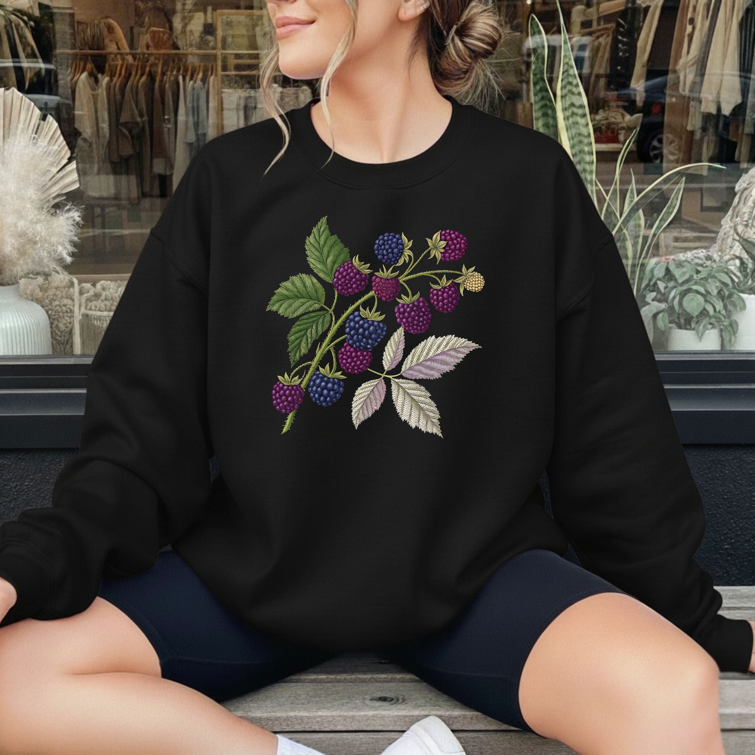 Blackberry Embroidered Design Black Sweatshirt
