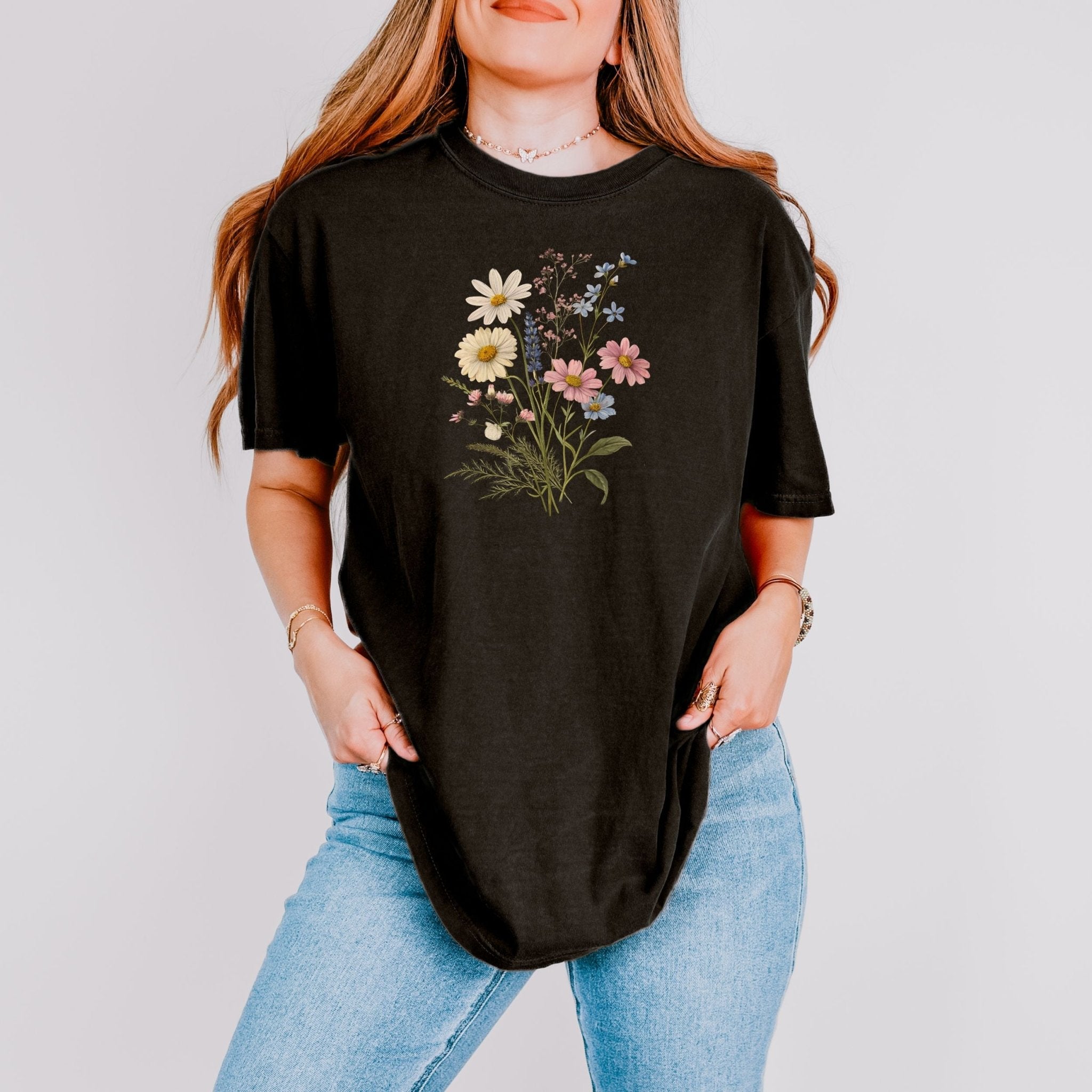 Cottagecore Vintage Floral T-Shirt, Daisy and Baby’s Breath Tee - Craig Michael Design