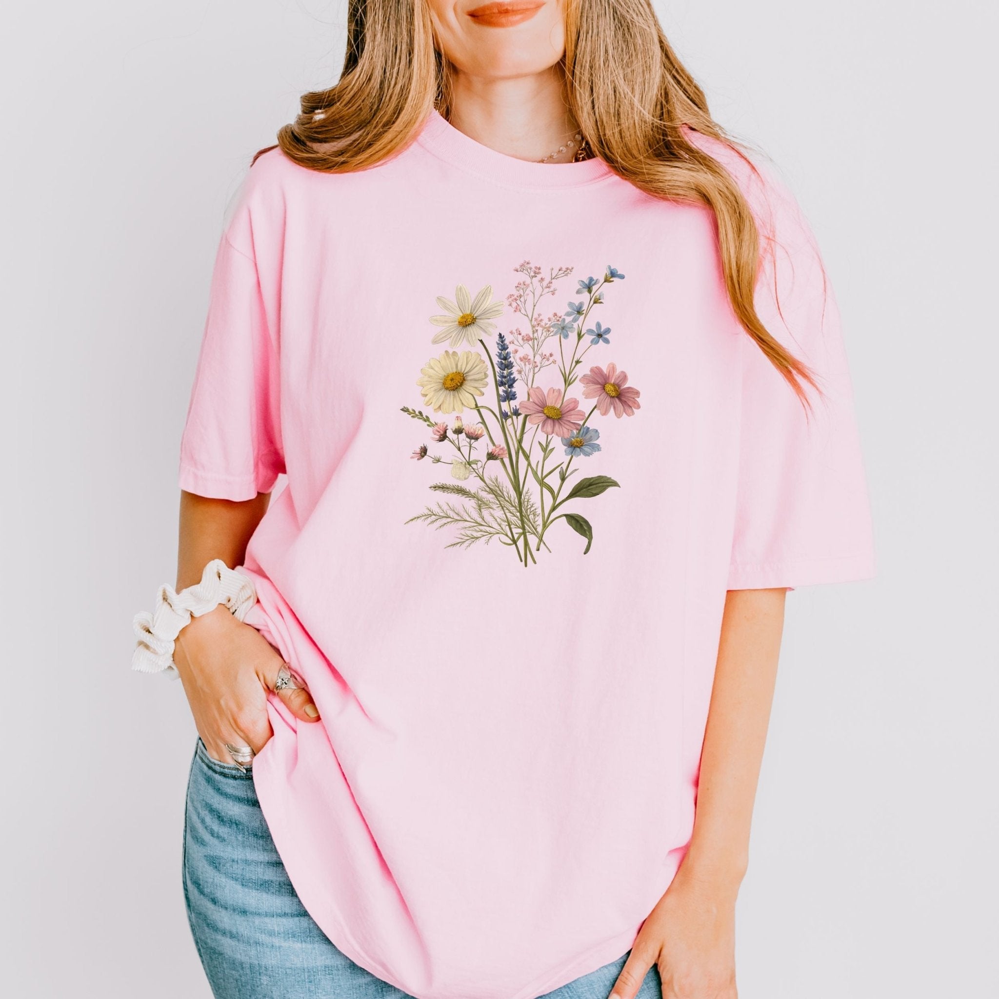 Cottagecore Vintage Floral T-Shirt, Daisy and Baby’s Breath Tee - Craig Michael Design