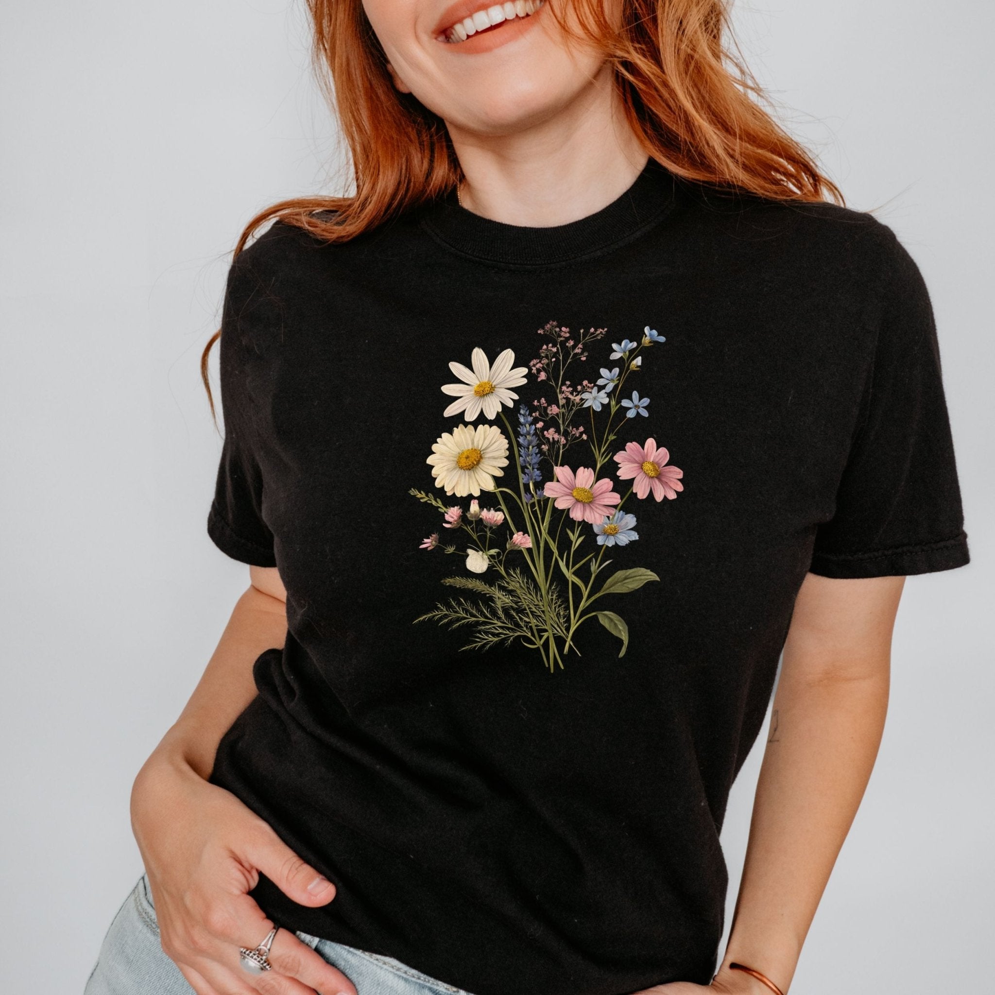 Cottagecore Vintage Floral T-Shirt, Daisy and Baby’s Breath Tee - Craig Michael Design