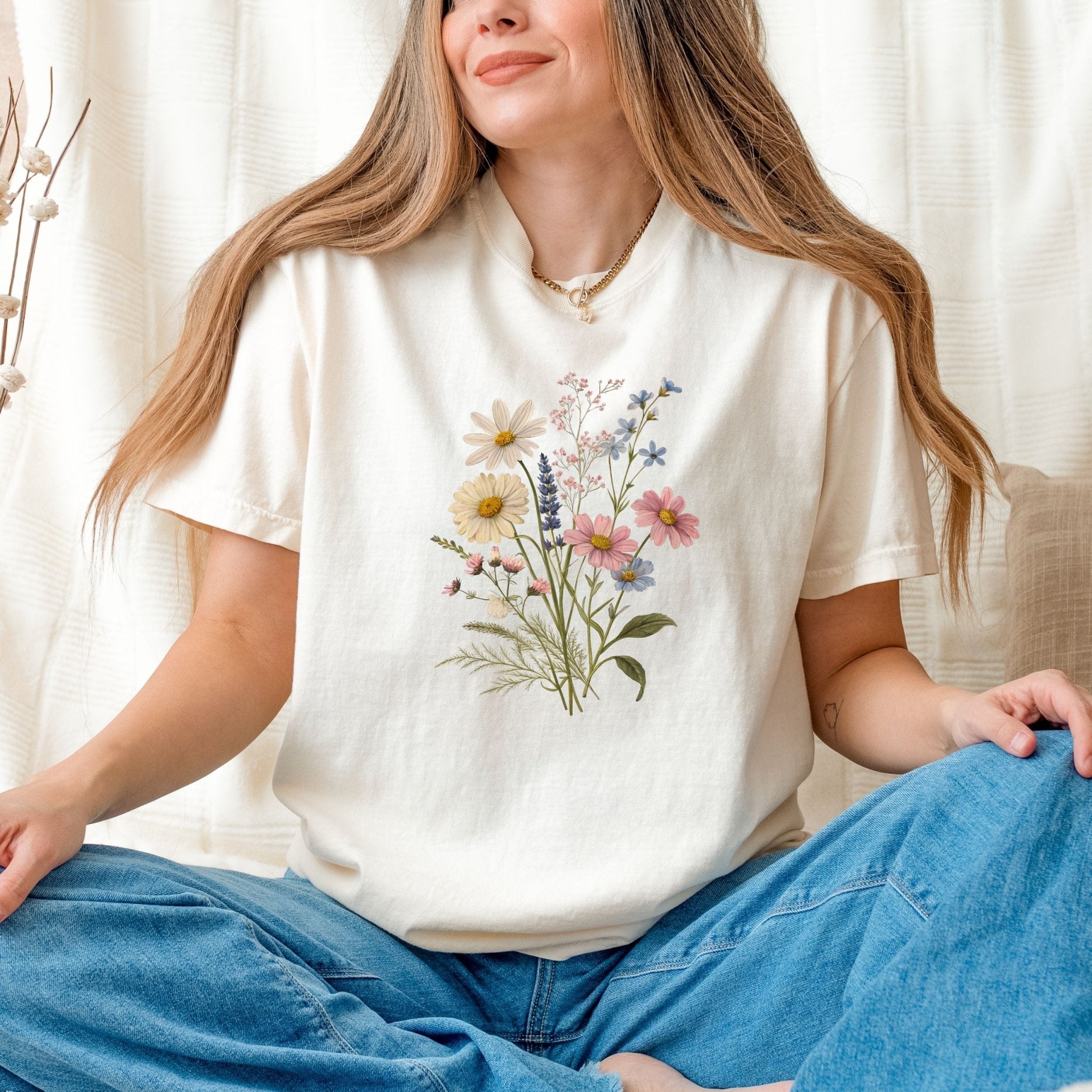 Cottagecore Vintage Floral T-Shirt, Daisy and Baby’s Breath Tee - Craig Michael Design