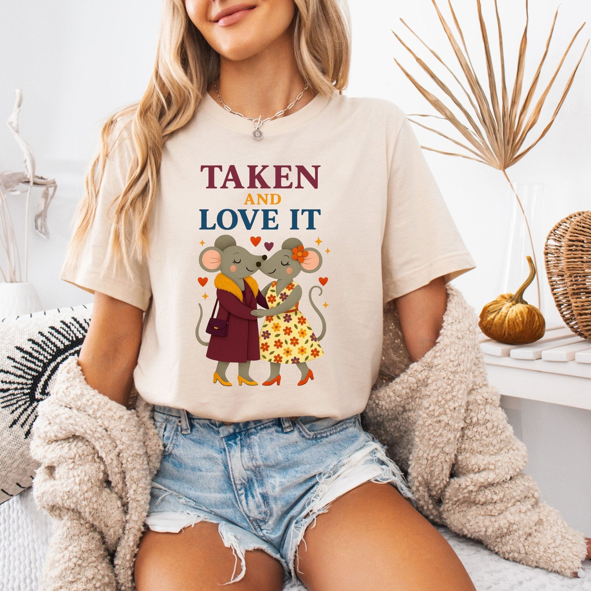 Taken And Love It Cartoon Mice In Love Couples T-Shirt - Craig Michael Design
